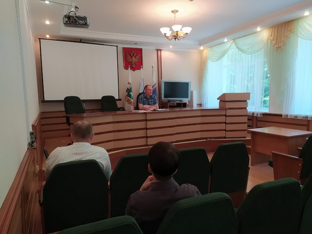 26 июня в районной Администрации состоялось заседание Кожевниковской районной трехсторонней комиссии по регулированию социально-трудовых отношений.